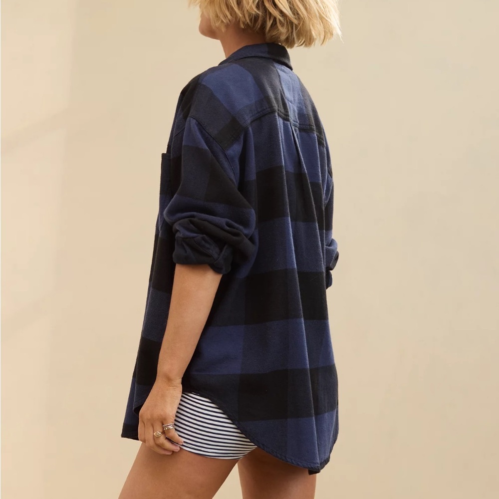 Aerie Blue Casual Button Down Shirt Relaxed Fit - Picture 2 of 6